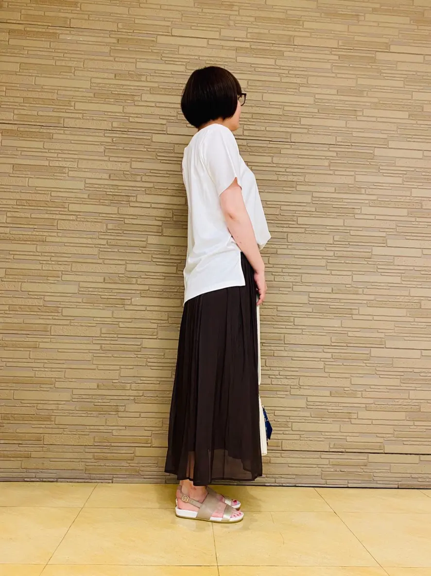 ANY SIS スタッフ コーディネート画像