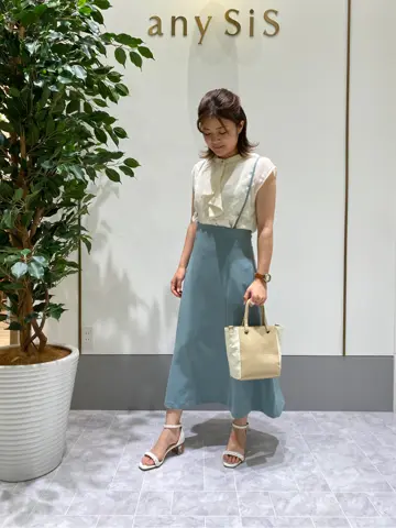 ANY SIS スタッフ コーディネート画像