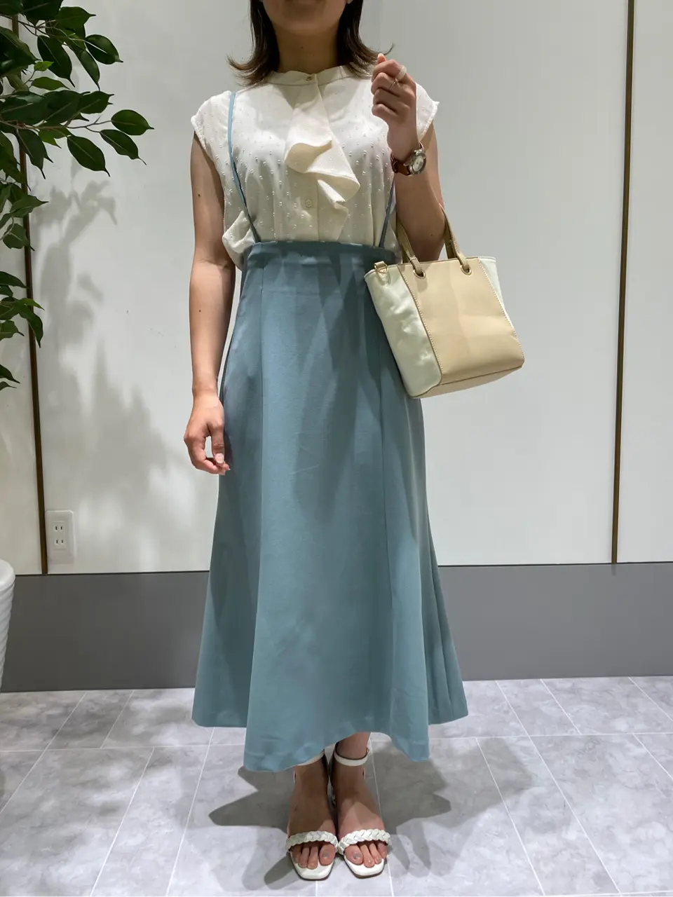 ANY SIS スタッフ コーディネート画像