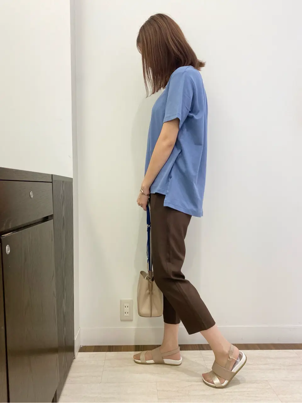 ANY SIS スタッフ コーディネート画像