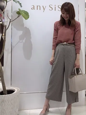 ANY SIS スタッフ コーディネート画像