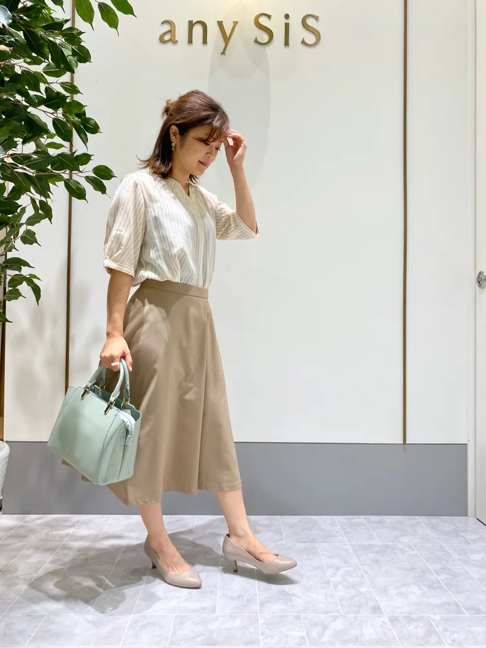 ANY SIS スタッフ コーディネート画像