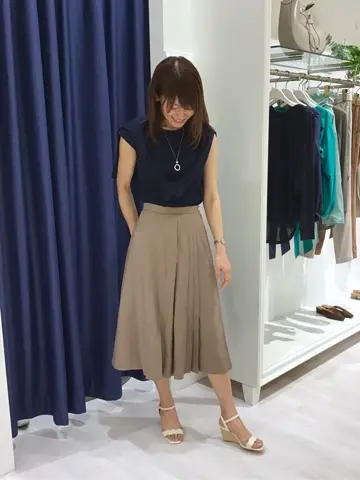 ANY SIS スタッフ コーディネート画像