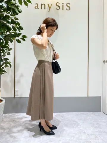 ANY SIS スタッフ コーディネート画像