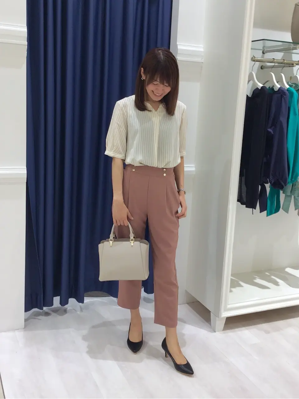 ANY SIS スタッフ コーディネート画像