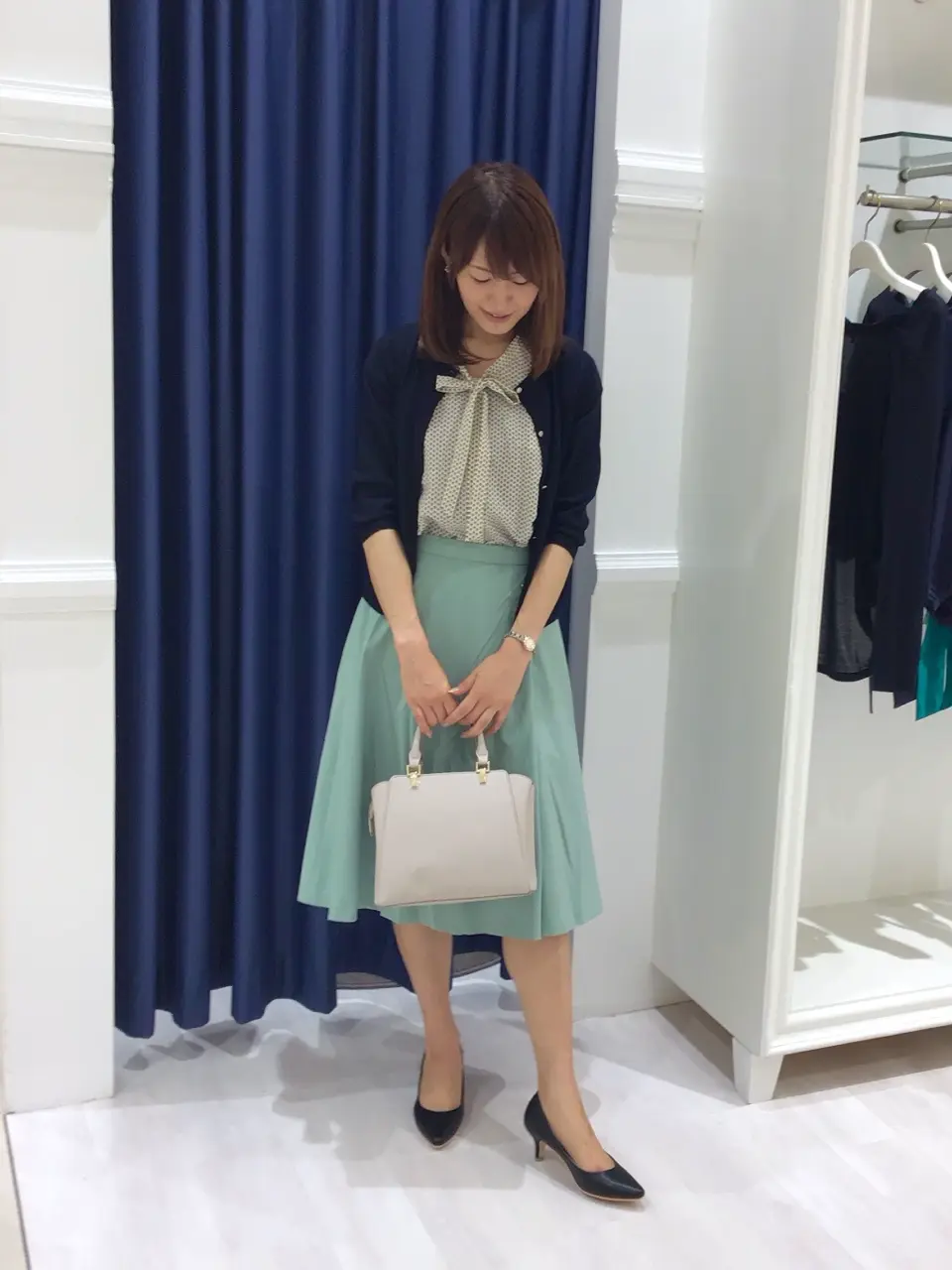 ANY SIS スタッフ コーディネート画像