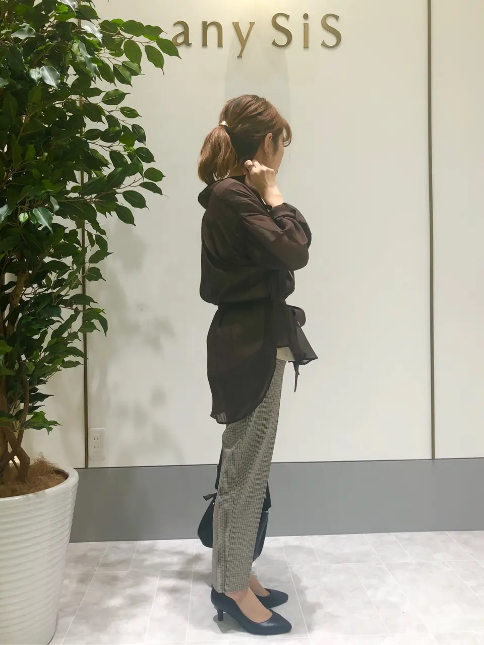 ANY SIS スタッフ コーディネート画像