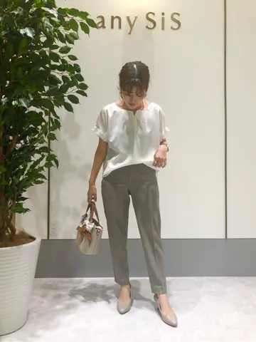 ANY SIS スタッフ コーディネート画像