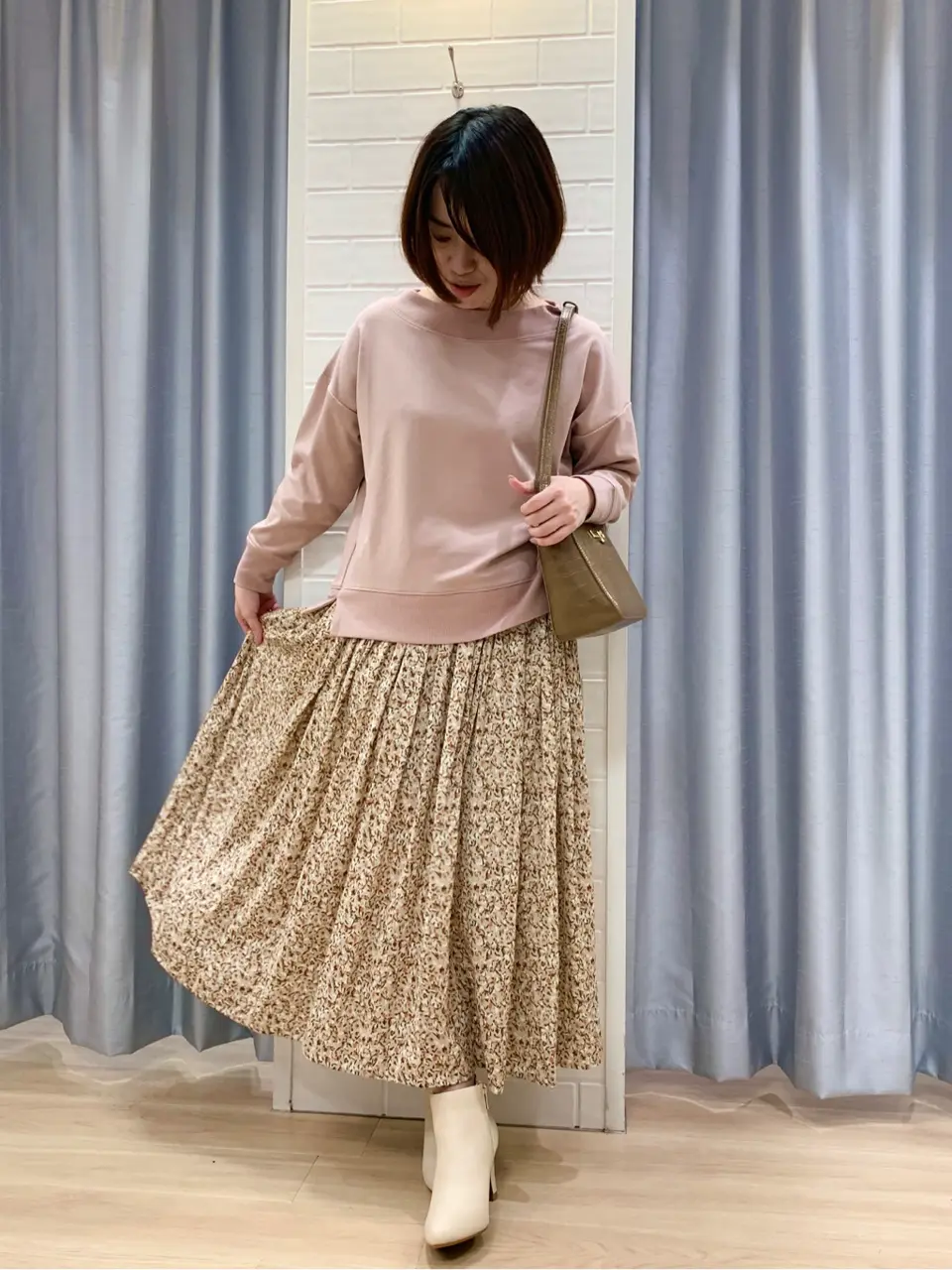 ANY SIS 丸岡 コーディネート画像