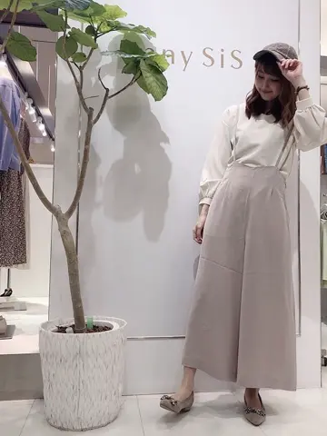 ANY SIS スタッフ コーディネート画像