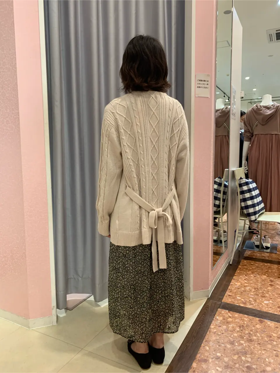 ANY SIS スタッフ コーディネート画像