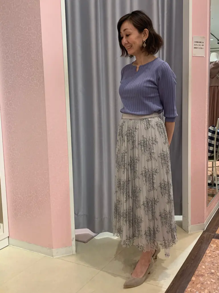 ANY SIS スタッフ コーディネート画像