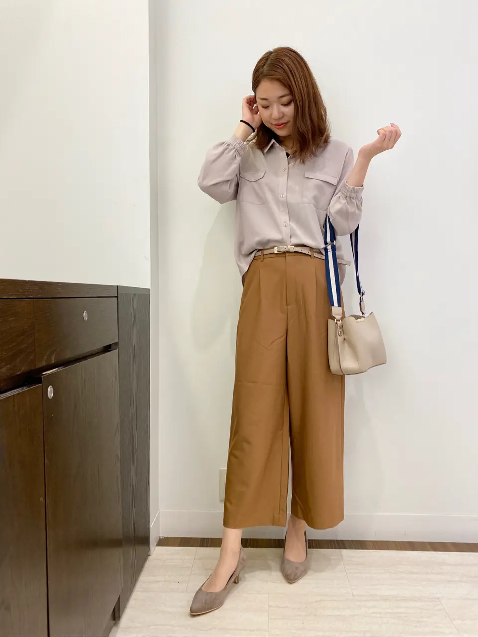 ANY SIS スタッフ コーディネート画像