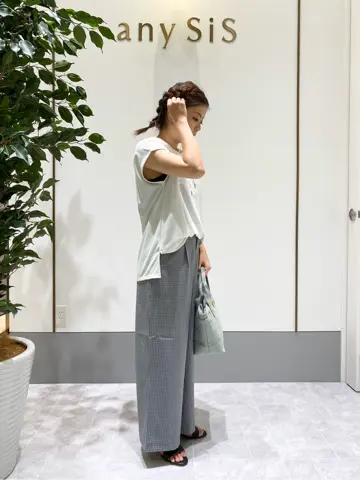 ANY SIS スタッフ コーディネート画像