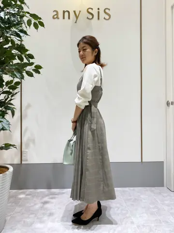 ANY SIS スタッフ コーディネート画像
