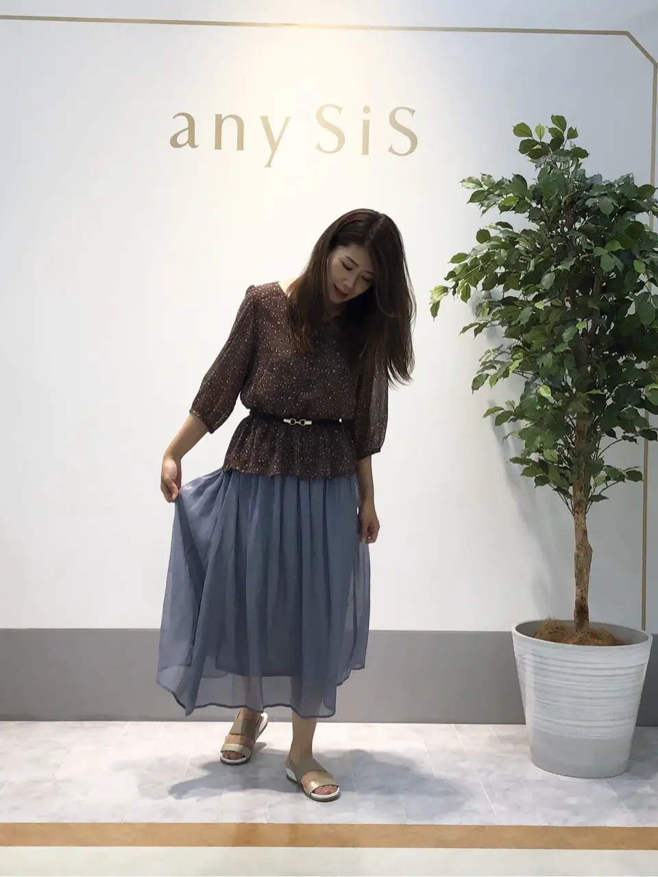 ANY SIS 岡本 コーディネート画像