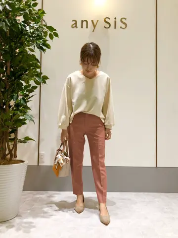 ANY SIS スタッフ コーディネート画像