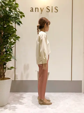 ANY SIS スタッフ コーディネート画像
