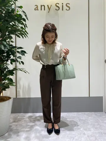ANY SIS スタッフ コーディネート画像