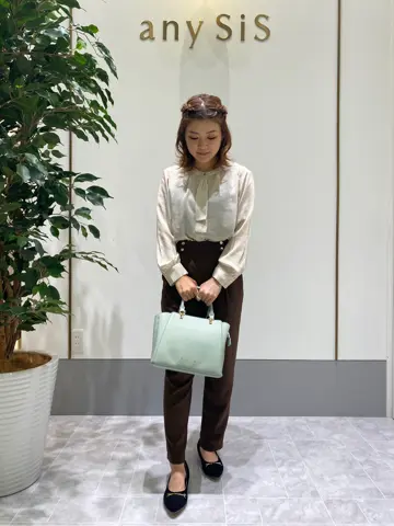 ANY SIS スタッフ コーディネート画像