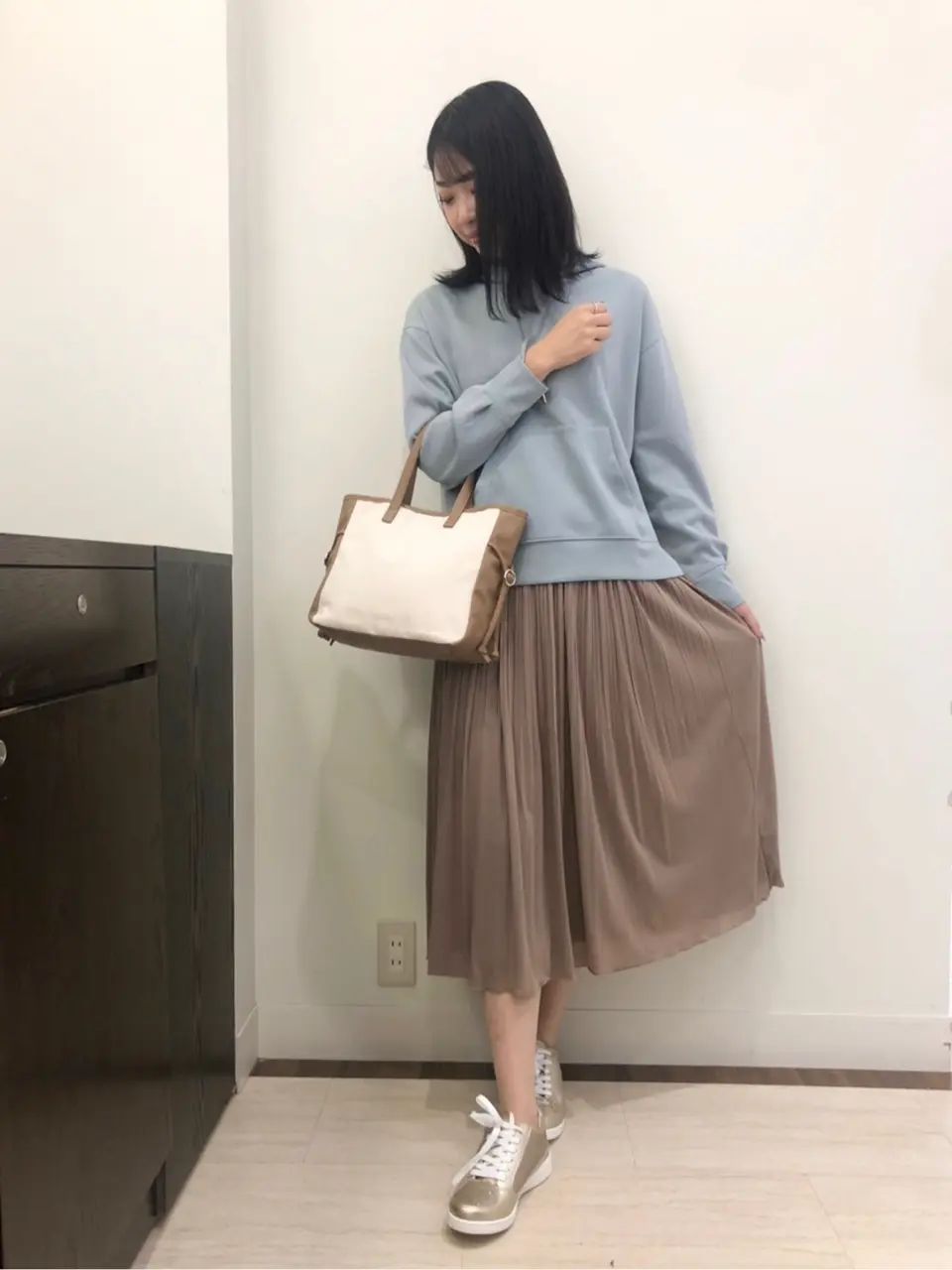 ANY SIS スタッフ コーディネート画像