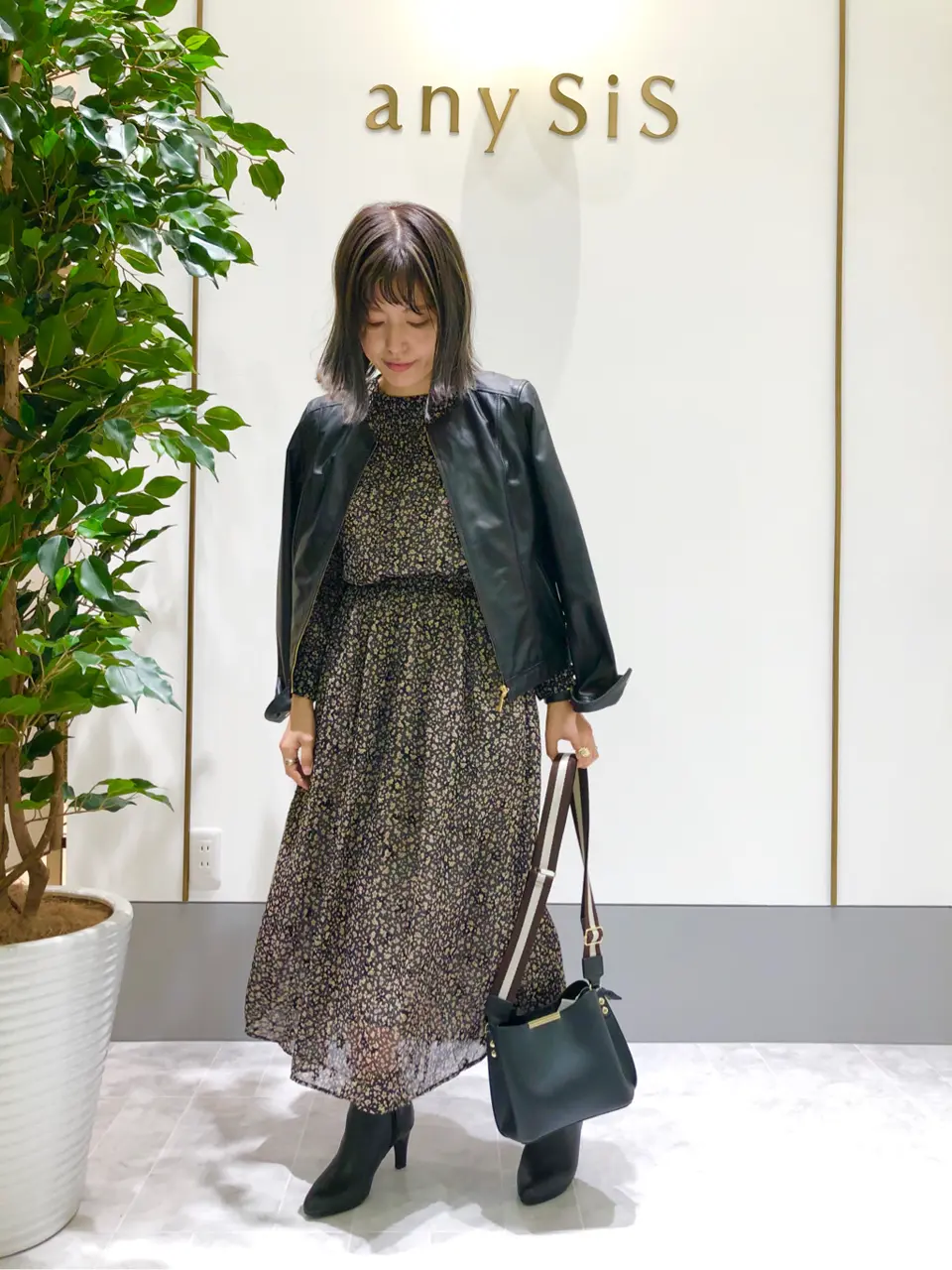 ANY SIS スタッフ コーディネート画像