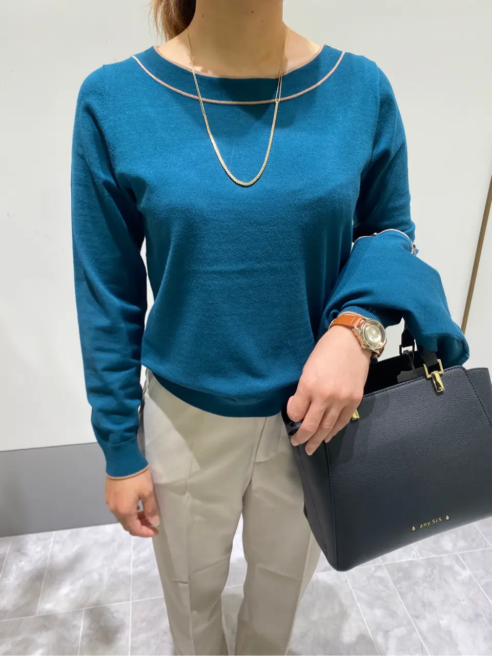 ANY SIS スタッフ コーディネート画像