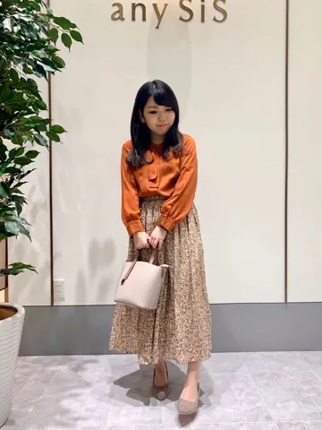 ANY SIS スタッフ コーディネート画像