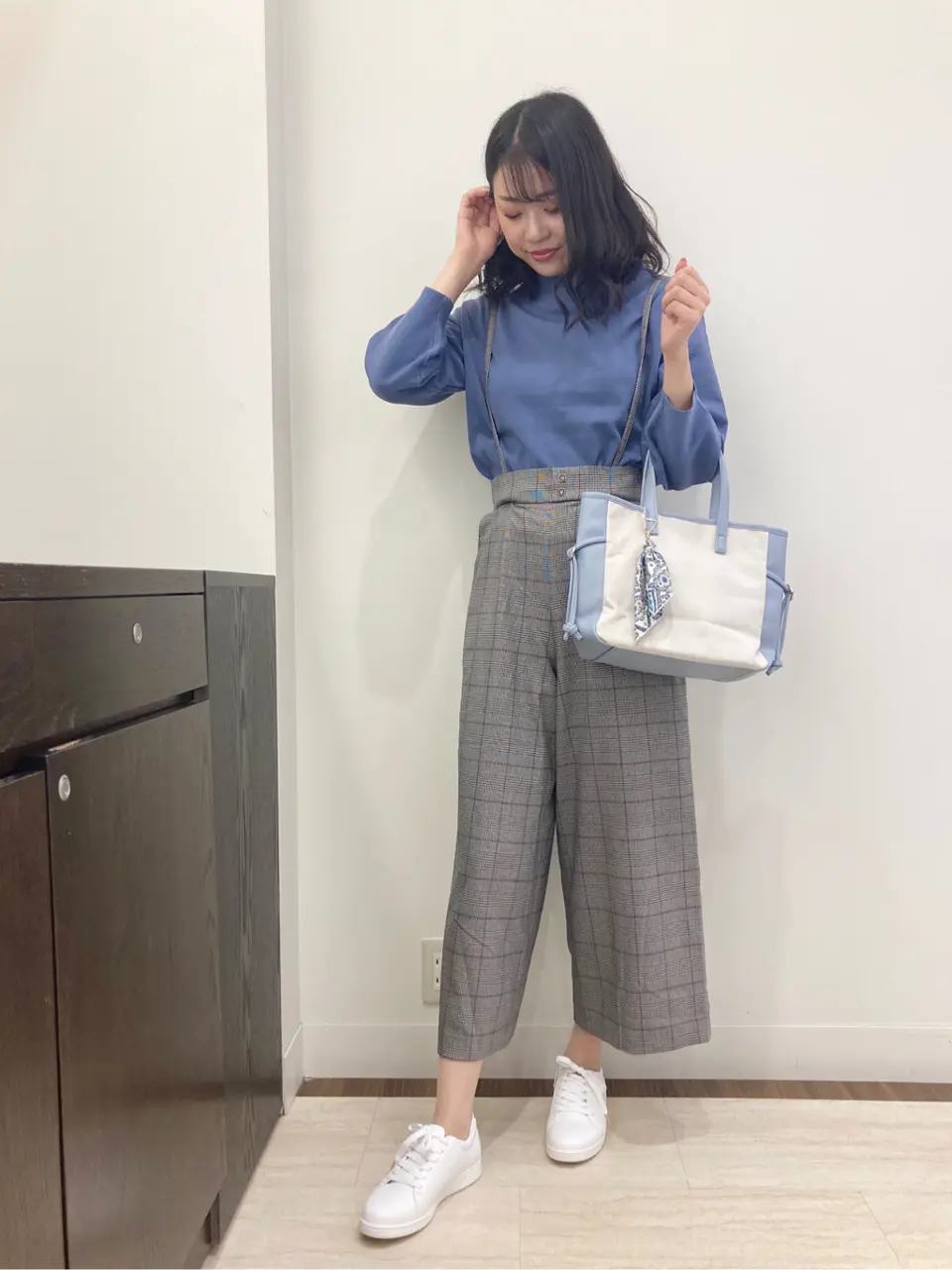 ANY SIS スタッフ コーディネート画像