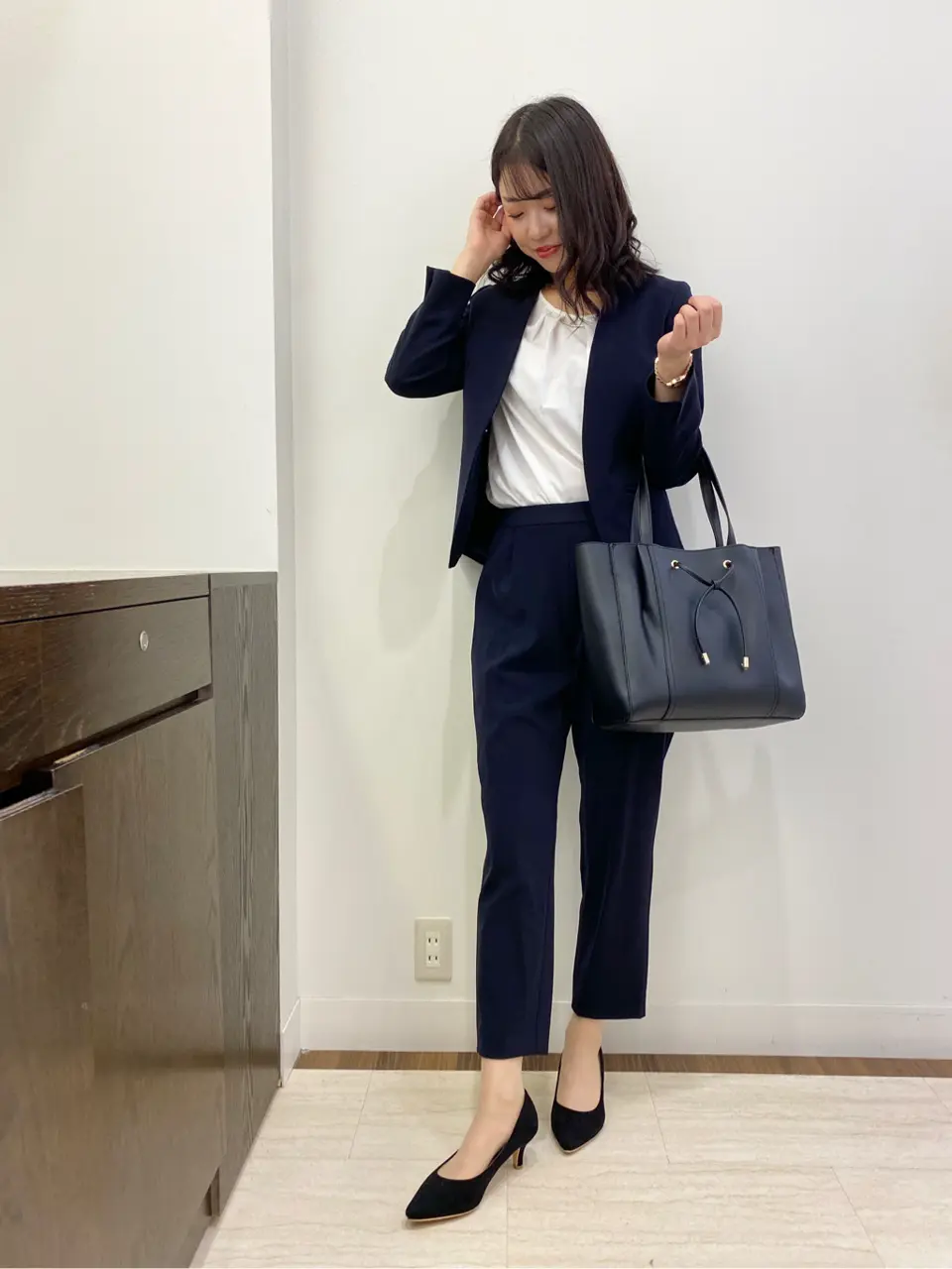 ANY SIS スタッフ コーディネート画像