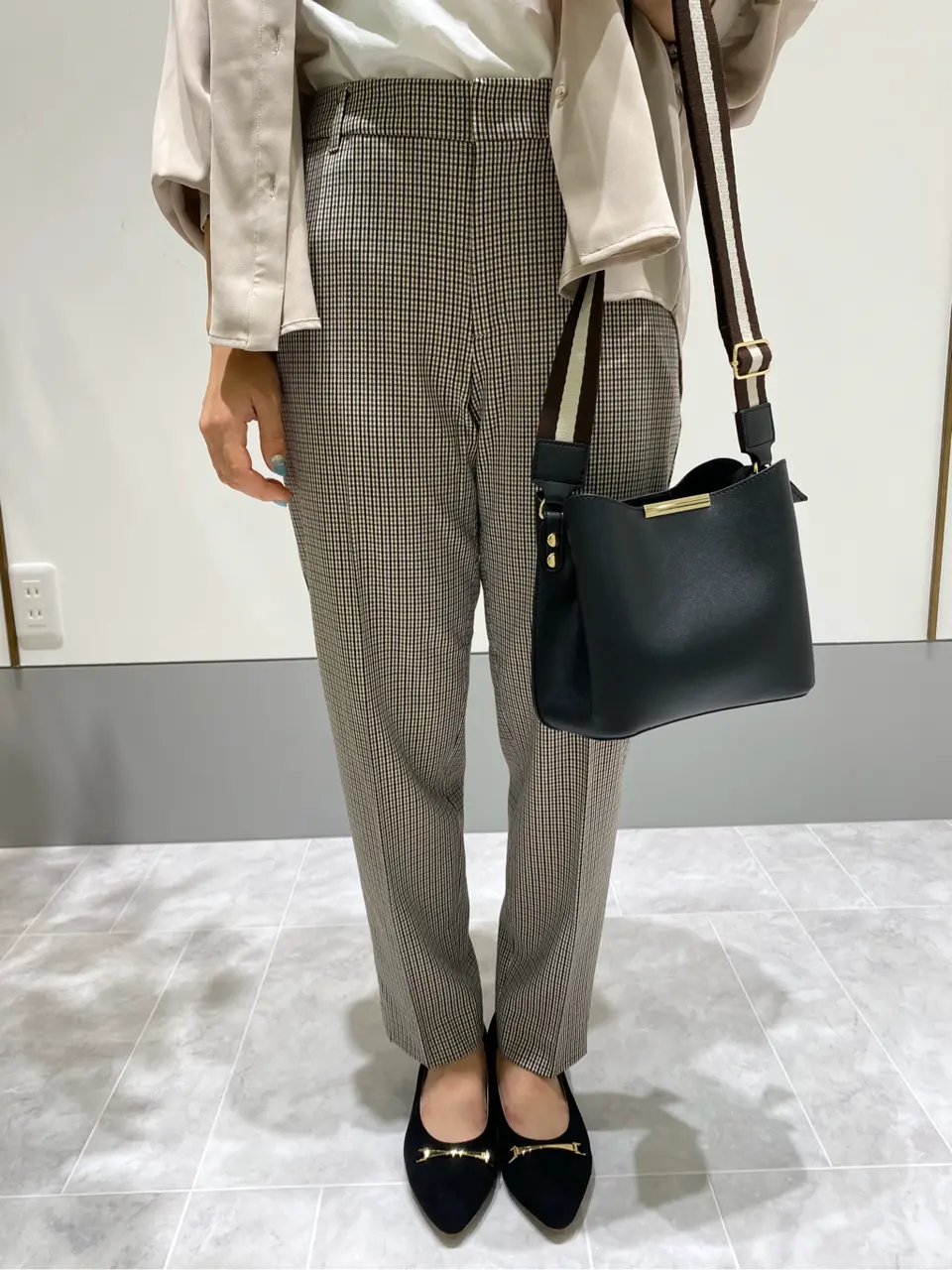 ANY SIS スタッフ コーディネート画像