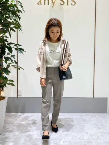 ANY SIS スタッフ コーディネート画像