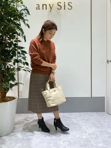 ANY SIS スタッフ コーディネート画像