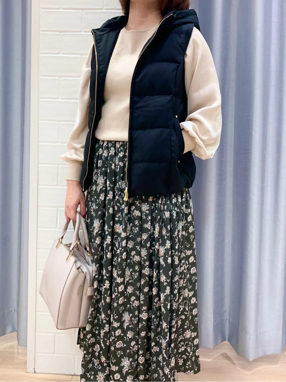 ANY SIS 丸岡 コーディネート画像