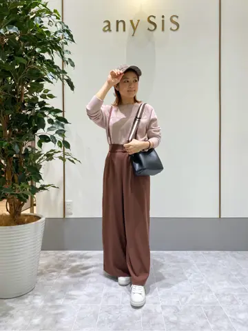 ANY SIS スタッフ コーディネート画像