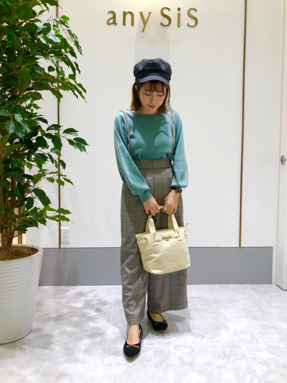 ANY SIS スタッフ コーディネート画像