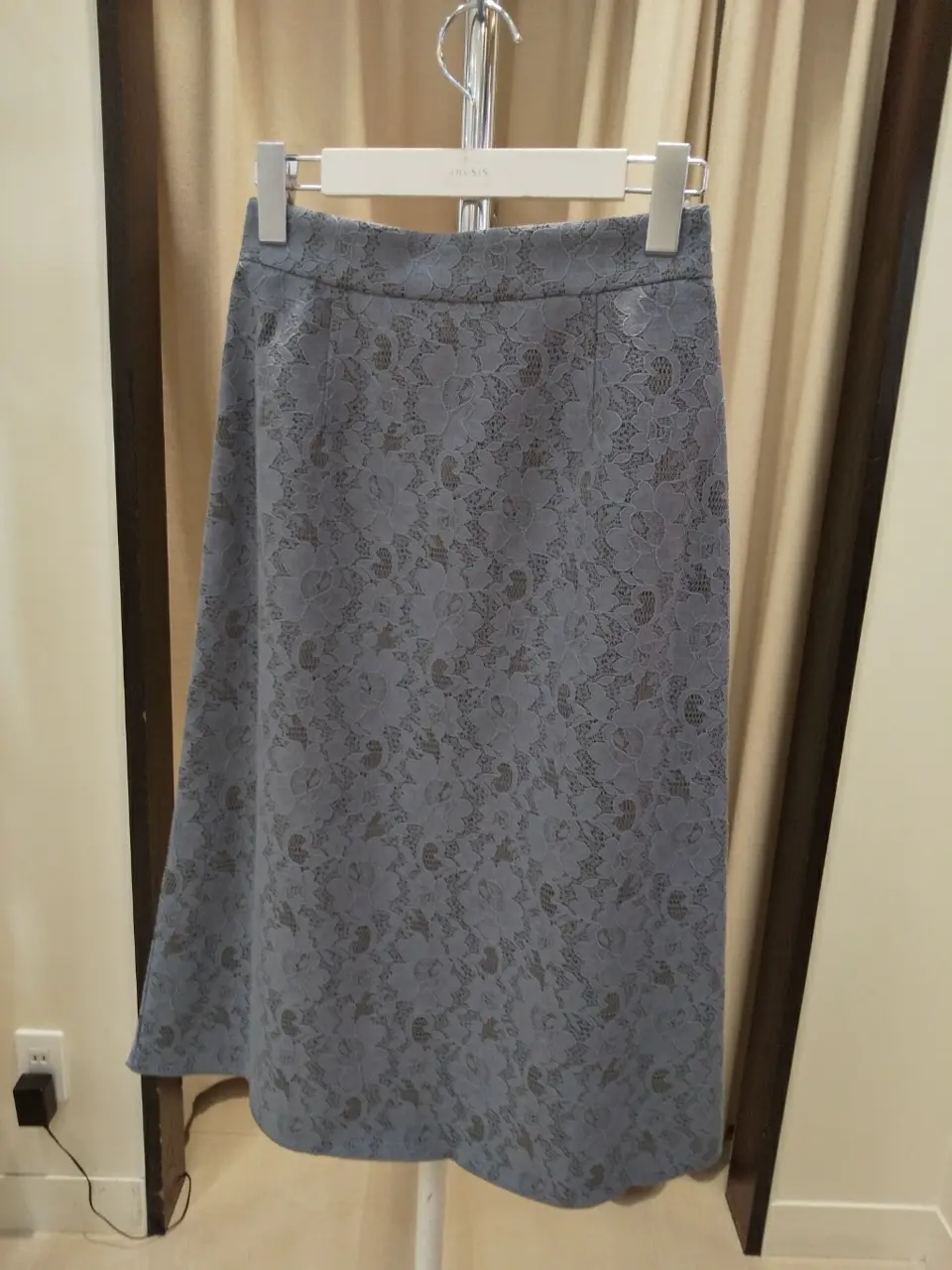 ANY SIS 岡本 コーディネート画像