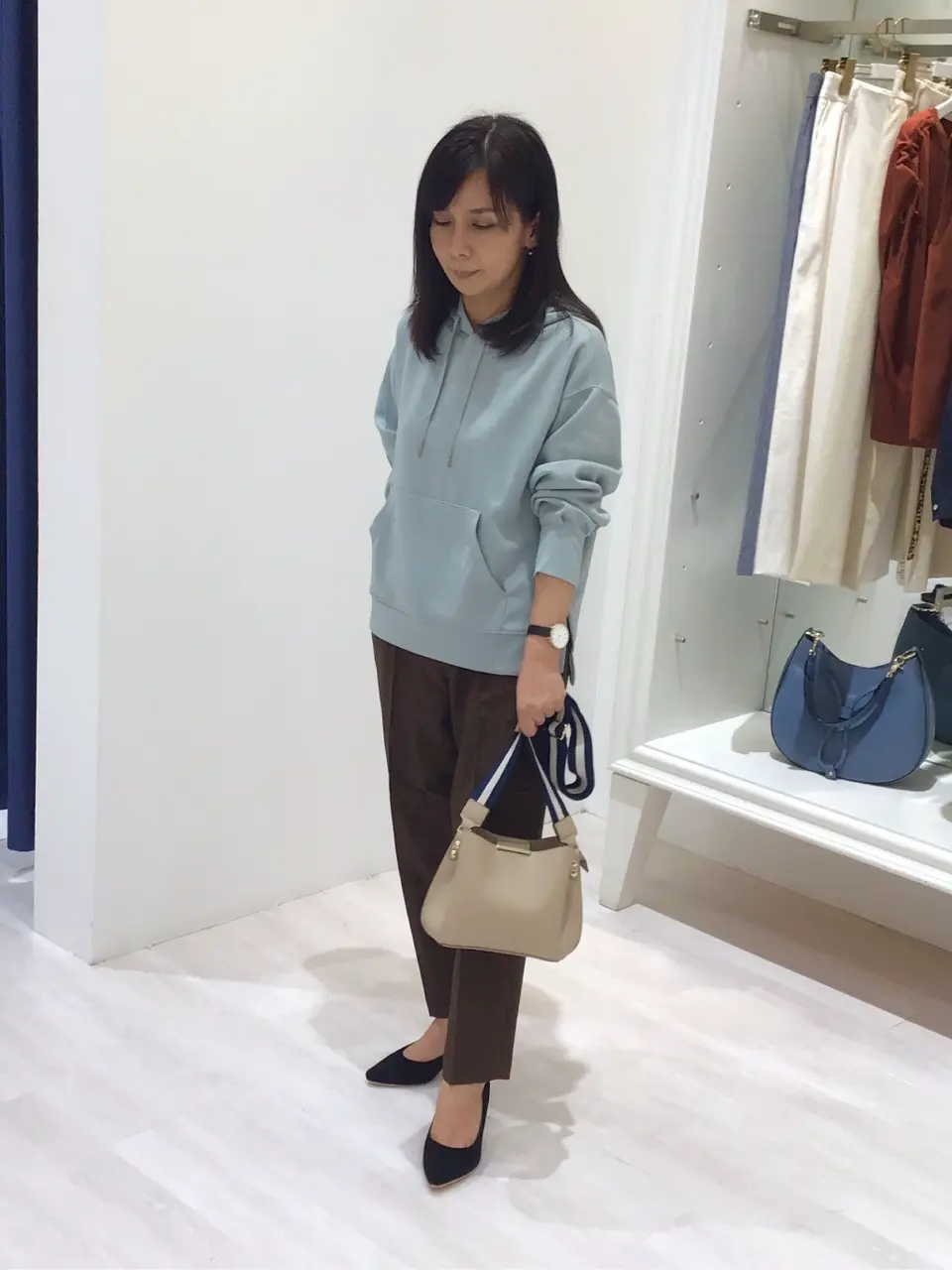 ANY SIS スタッフ コーディネート画像