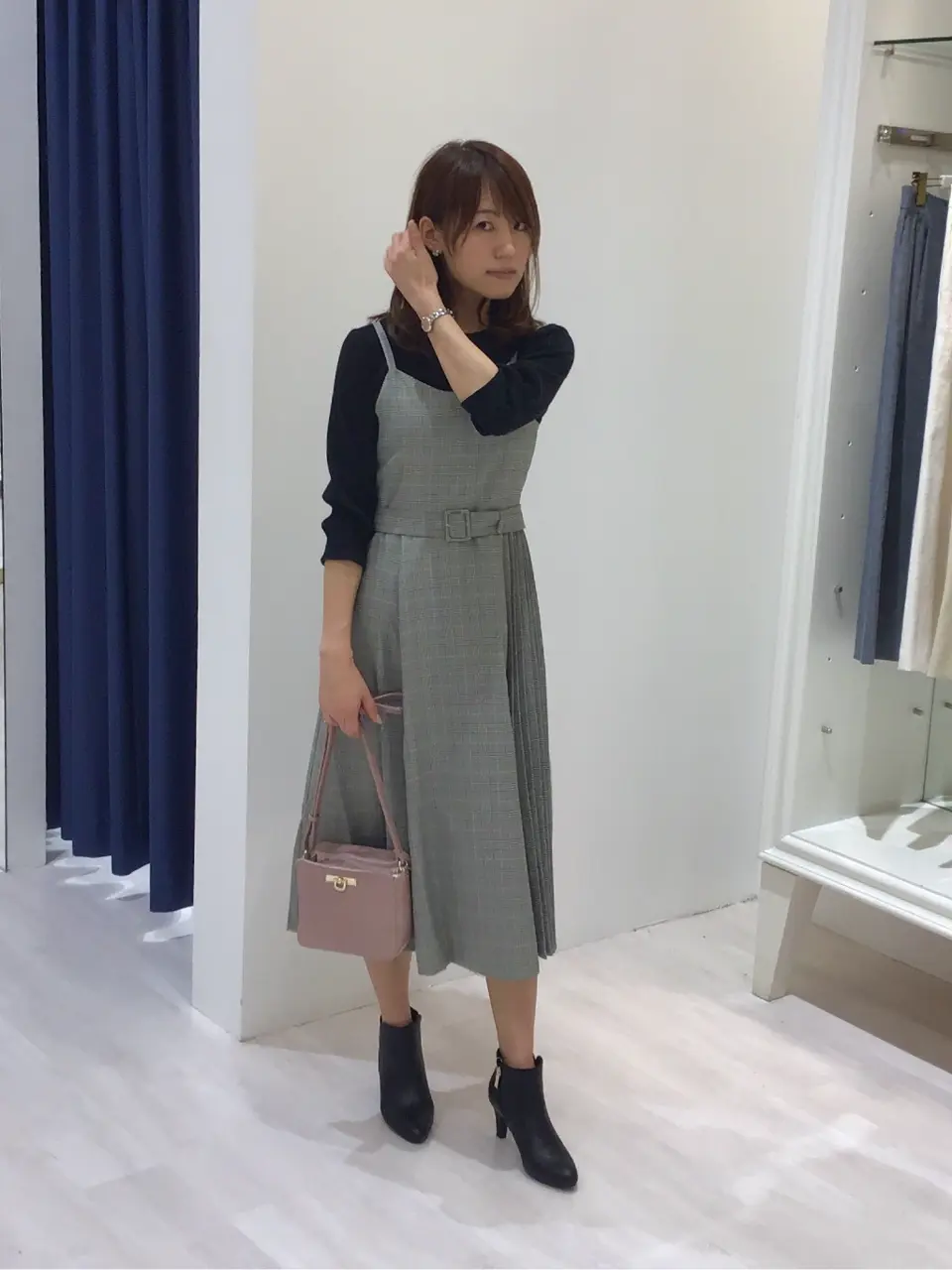 ANY SIS スタッフ コーディネート画像