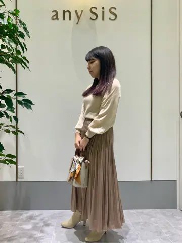 ANY SIS スタッフ コーディネート画像