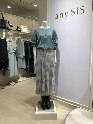 ANY SIS 島崎 コーディネート画像