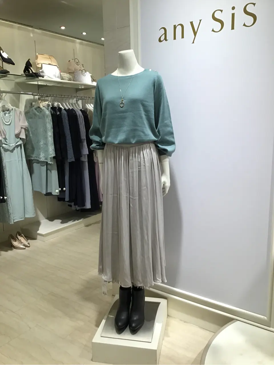 ANY SIS 島崎 コーディネート画像