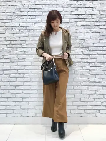 ANY SIS スタッフ コーディネート画像