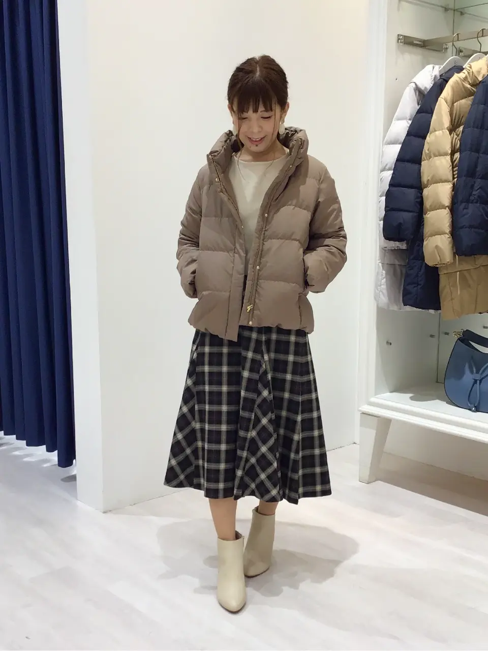 ANY SIS スタッフ コーディネート画像