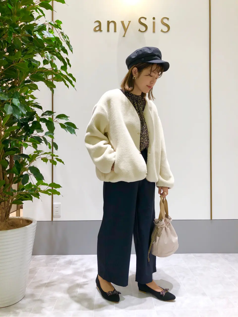 ANY SIS スタッフ コーディネート画像