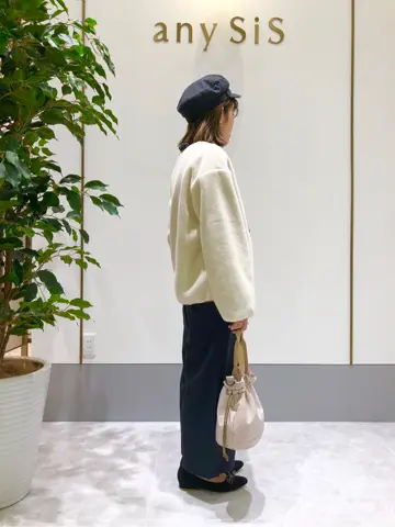 ANY SIS スタッフ コーディネート画像