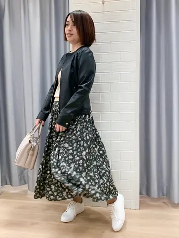 ANY SIS 丸岡 コーディネート画像