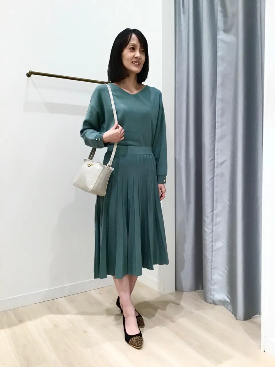 ANY SIS スタッフ コーディネート画像