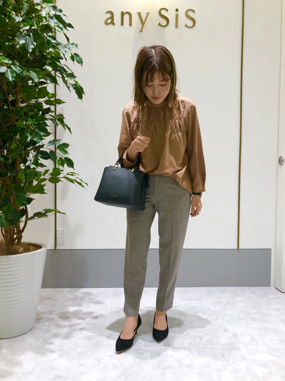 ANY SIS スタッフ コーディネート画像