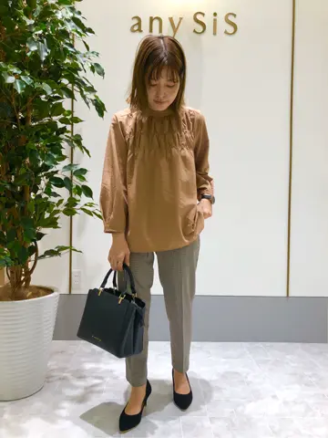 ANY SIS スタッフ コーディネート画像
